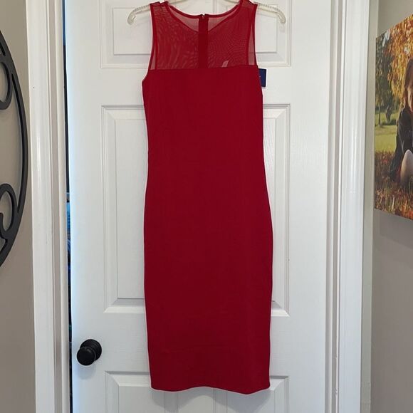 ✨Queens Red Piphany Dress, NWT - Picture 3 of 6